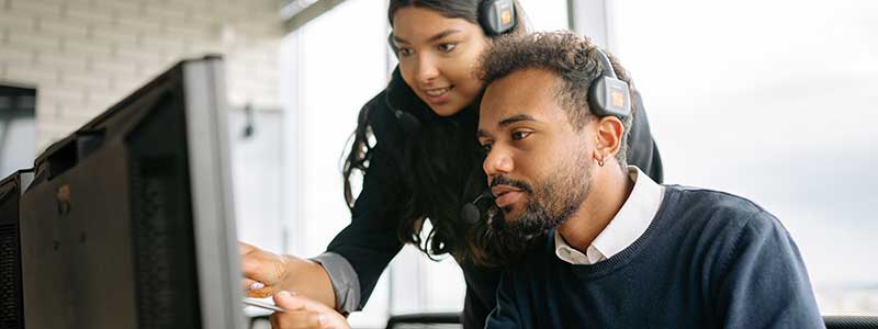 call center agents in training to increase customer lifetime value